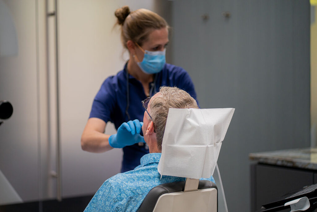 Tandsteen verwijderen door mondhygiënist